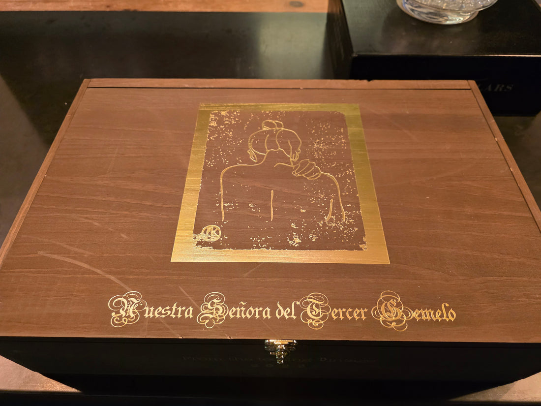 Sine Qua Non The Third Twin Nuestra Senora del Tercer Camelo Box Set 2022